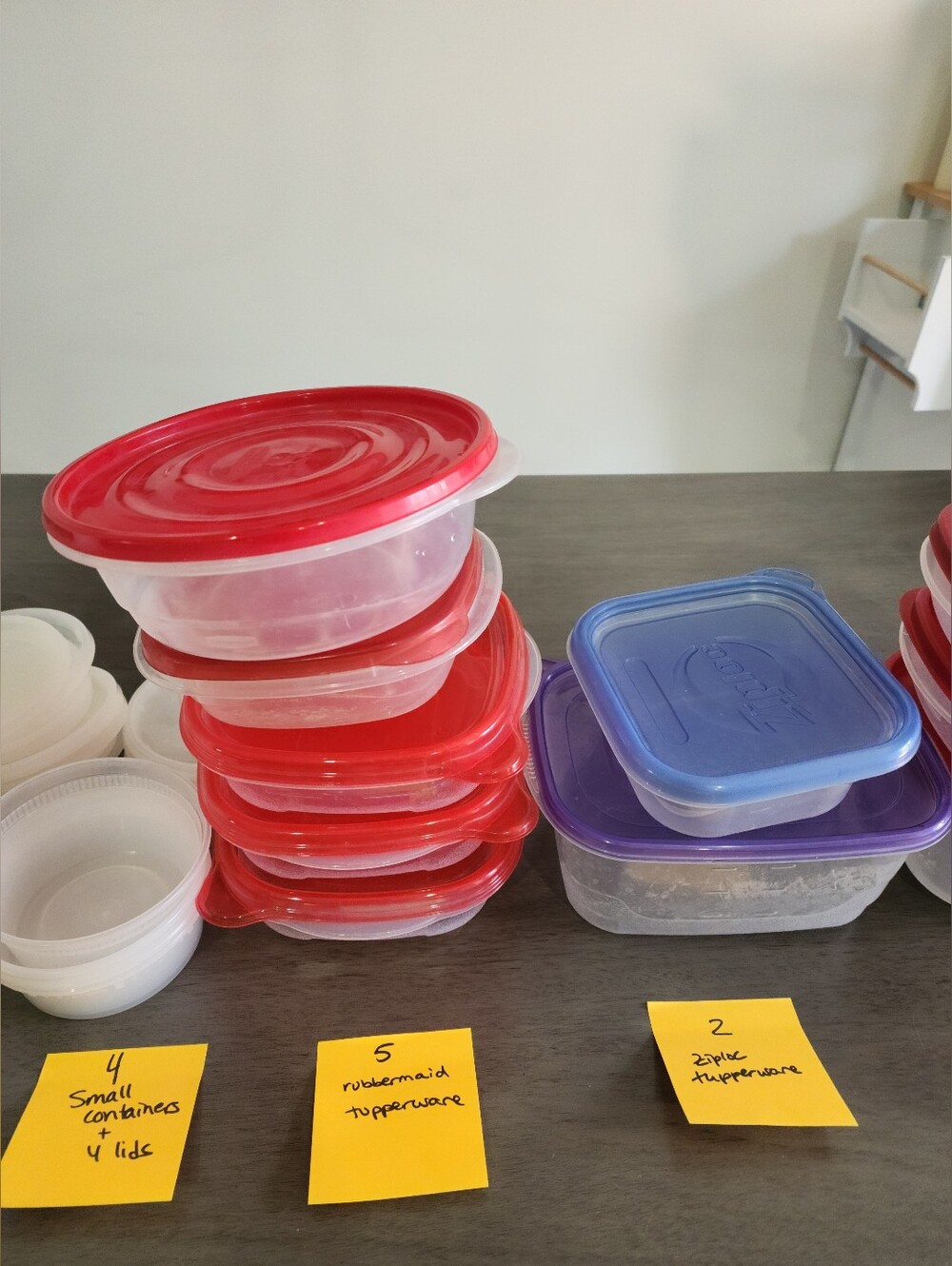 Large Assortment Of Plastic Tupperware/Food Storage Containers - Picture 5 of 6
